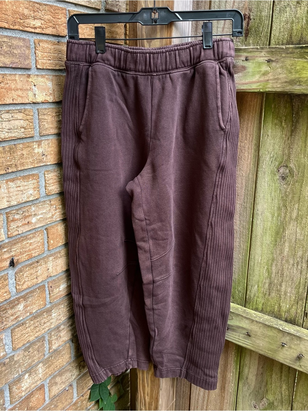 Aerie Brown Barrel Leg Ribbed-Panel Sweatpants